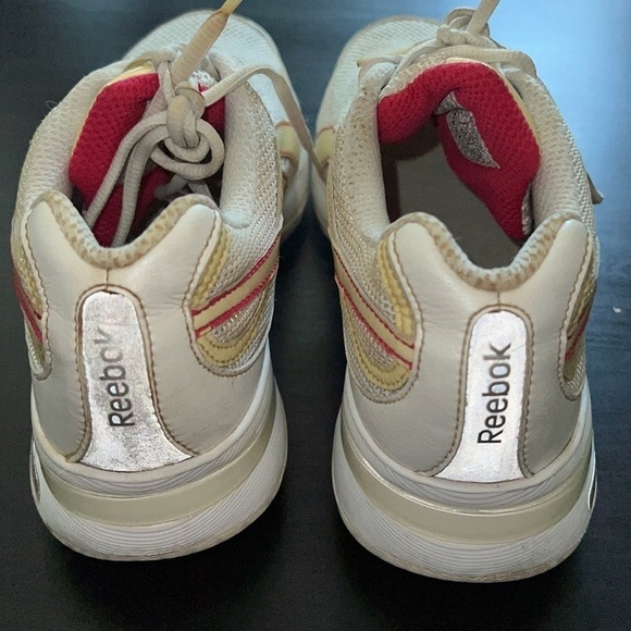 Reebok Easy Tone Smooth Fit 11-J18011 women’s running shoes lace up sneakers 9.5 - Picture 4 of 8